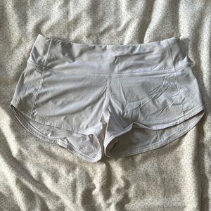 Lululemon Hawaiian Islands Speed Up 2.5 shorts